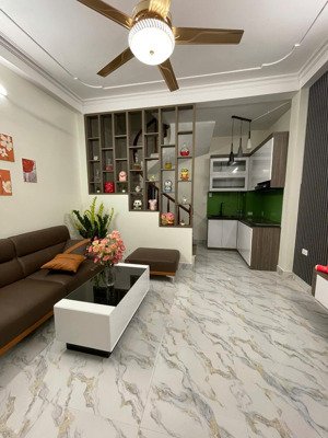 bán nhà ngay cạnh trường tiểu học thịnh liệt, gần chợ giáp nhị 5 tầng 3 ngủ chỉ 6 tỷ