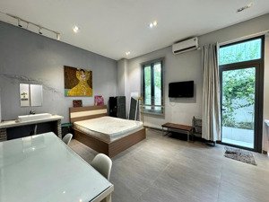 căn hộ dịch vụ quận 7, 1 ban công, gần lotte mart & crescent mall, phú mỹ hưng, đh tdt