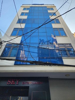 tòa nhà giải trí 6 tầng 34 phòng vip nguyễn thái bình, q1 vào vận hành ngay (8.3*24m)