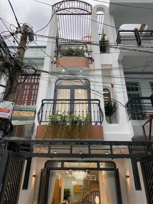 chốt nhanh kẻo mất căn nhà phố bùi hữu nghĩa, p 7, quận 5, dt 68m2, giá 4 tỷ 250 cho thuê 18tr, shr