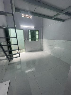 phòng trọ 2.5tr - quốc lộ 13 - sát tp thủ đức - ít phòng