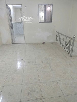 sát mặt tiền! nhà 2 tấm hẻm 4m tân hóa. dt: (4,1x11)m. giá: 4,65 tỷ (tl)