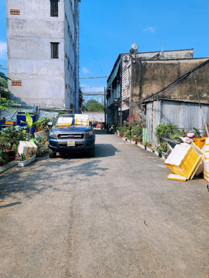 lô đất 80m2, hẻm xe hơi nhựa tới đất, sổ riêng vuông vứt, chủ thiện chí. 4 tỷ