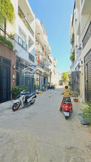 siêu hiếm! nhà phân lô hẻm to 59m 3 tầng sát chợ phạm đăng giảng giá nhỉnh 6 tỷ