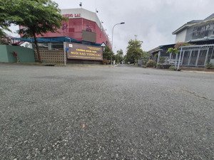 chủ cần bán gấp biệt thự 250m2 xã an phú tây giá 7.5ti