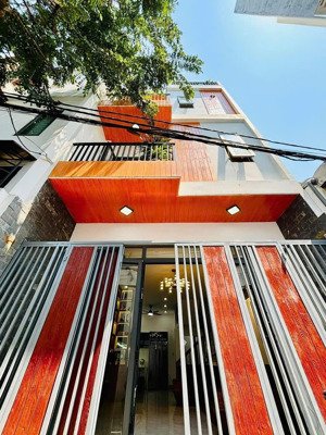 xoay vốn bán nhà lạc long quân-tân bình đang cho thuê 22tr, giá 3tỷ165/ 72,5m2. gần chợ tân bình