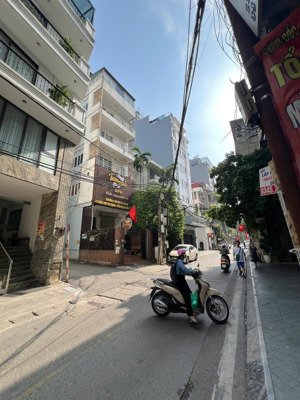 bán nhà chính chủ tại 74 kim mã thượng dt 133,98m2 trung tâm ba đình vị trí đắc địa