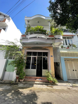 bán đất tặng nhà gần vòng xoay hoàng diệu, nha trang