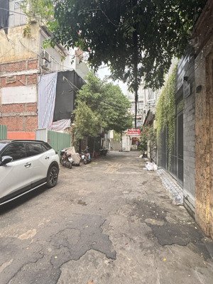 nhà cũ ngang 10m tiện xây chdv ngay nguyễn văn trỗi phú nhuận giá chỉ 187tr/m2 còn thương lượng