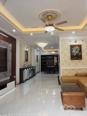 nhà 6 tầng thang máy nhập khẩu-8 phòng ngủ full nội thất xịn-80m ra mặt phố võ chí công.chỉ 14.6 tỷ