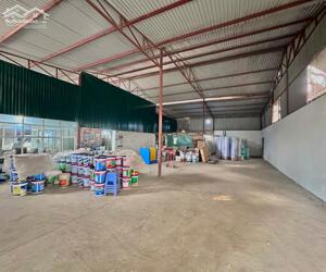 300m kho xưởng đường Nguyễn Khoái cần cho thuê, container đỗ cửa, giá 28tr/th