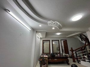 cho thuê nr tại 660/1 điện biên phủ, 20 triệu, 6*11m, 3pn, 3wc, sân thượng
