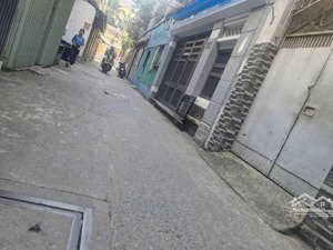 bán gấp , nhà hxh ,ngang 5,3 x 17 m ,3 tầng ,3pn ,tôn thất thuyết ,quận 4 .