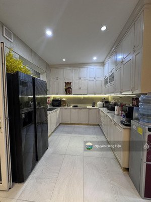 bán gấp biệt thự phú mỹ hưng dt 126m2 nhà đẹp giá tốt nhất thị trường 34,5 tỷ