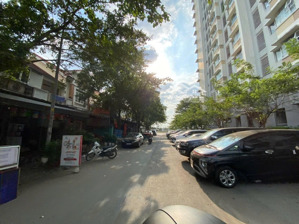 bán biệt thự kdc nam long q9, vị trí siêu tiềm năng
diện tích: 8 x 17m, kết cấu 2 tầng