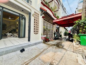 thiết kế hiện đại 2026 ô tô đậu cửa - full nội thất cao cấp, sát emart 2