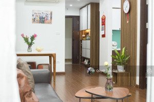 chính chủ bán căn 71.2m2, 2pn bc đn, tầng trung + full nội thất giá 7,5 tỷ chung cư 90 nguyễn tuân