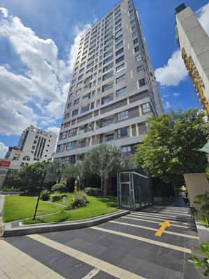 tôi cần bán căn hộ duplex kingston residence nguyễn văn trỗi, dt 65m2 - giá: 4 tỷ