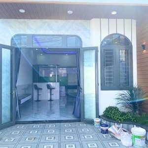 villa vườn 161m2 shr hoàn công full nội thất xung quanh 200m, đầy đủ tiện ích giá chỉ 2,280 tỷ