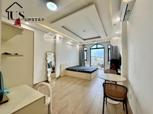 căn hộ ban công thoáng mát đầy đủ nội thất hiện đại đường lê hồng phong quận 10 gần vạn hạnh mall