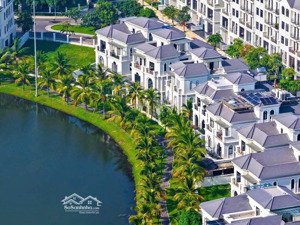bán biệt thự tại vinhomes grand park, diện tích đất 755 m2, diện tích xây dựng 860m2. giá 188tr/m2