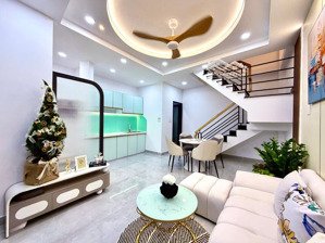 siêu phẩm phan văn trị f11 bình thạnh- 30m2- 4 tầng full nội thất cao cấp- chưa đến 5 tỷ