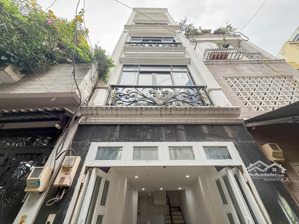 hot- hxh phú nhuận- cách q1 cây cầu- 34m2- 5 tầng- nhỉnh 7 tỷ