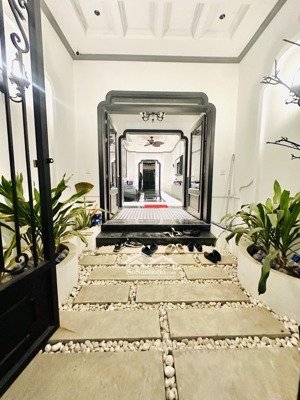 thịnh liệt - 5 tầng thang máy, 48m2 mt 3,3m - ô tô đỗ cửa - 14 tỷ