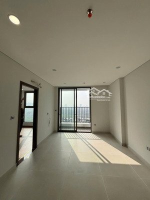 chính chủ bán căn 2 ngủ ban công đông nam chung cư khai sơn city giá 6.6 tỷ bao phí:0916393862