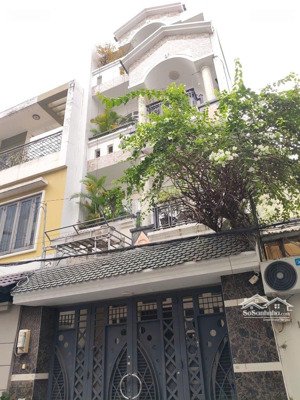 nhà 4 tầng đẹp hẻm ô tô thông,đường nguyễn hữu tiến.
dt 5*16m giá 12,9 tỷ