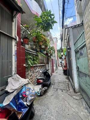 (6,79 tỷ tl) nhà 5 tầng lê văn sỹ, 4,6m x 10m..!