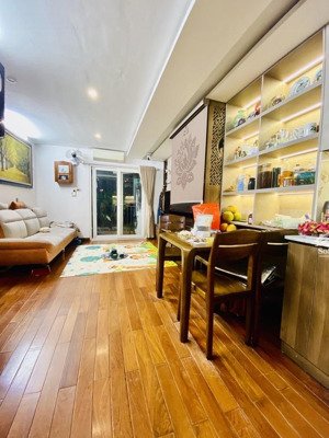 giá tốt nhất khu vực - chung cư cao cấp vĩnh phúc ba đình - 66,5m2 2 ngủ 1vs - ở ngay - 6,3 tỷ