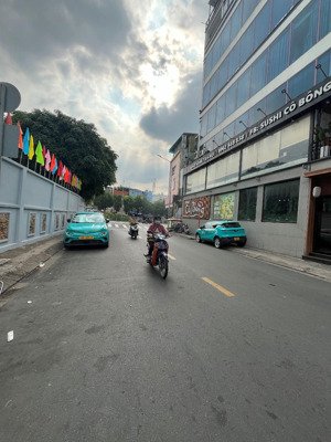 vị trí vàng, view công viên thoáng mát, đường xe tải ngay đặng văn ngữ thông trường sa, 58m2.