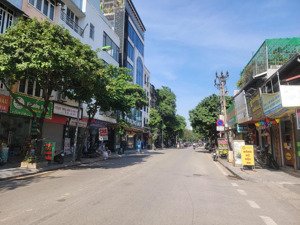 mặt phố hoàng công kiến hưng 7 tầng thang máy kinh doanh tấp nập