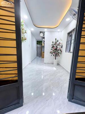 NHÀ ĐẸP 3 tầng • Gần Parcmall (Q8) • 2PN • Hướng Tây - SHR - CHỈ 2.55T 