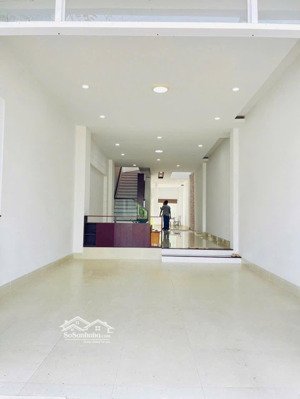 cho thuê nhà trệt 1 lầu rộng đẹp - sẵn nội thất - kdc diệu hiền