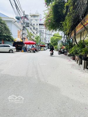 siêu phẩm ccmn yên xá xây mới 7 tầng thang máy -12p full đồ khép kín có gác xép -pccc &gpxd đ