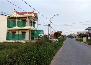 cần bán nô đất nền mặt tiền 12m trục chính xã nam thắng - tiền hải