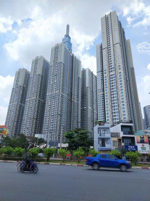 cần bán khuôn đất mặt tiền hẻm 10m kinh doanh nguyễn hữu cảnh ngay landmak81. dt 5x14m. nở hậu nhẹ