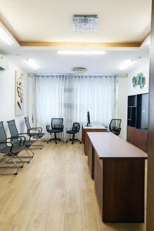 mặt tiền tam đảo khu vip cx bắc hải q10 nhà 5 tầng đẹp 63m2 - ngộp ngộp bank. giá 18.48 tỷ.