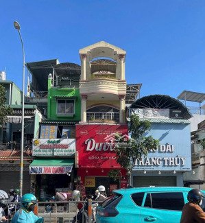 hàng cực hot mặt tiền quang trung ib e chi