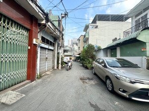 chu văn an nhà mới xây 52m2, phù hợp cho gia đình trẻ năng động, dọn vào ở ngay với giá 9tỷ9.