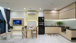 cần cho thuê gấp căn hộ kingdom 101. dt: 78m2, 2pn, 2wc. giá 23tr/th. lh: 