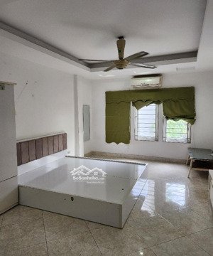 bán nhà mặt ngõ lĩnh nam 32m 4 tầng 3 ngủ ngõ nông 7,9 tỷ sổ đỏ sẵn sàng