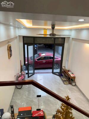 Bán nhà 3 tầng ngõ phố phường Hải Tân, TP Hải Dương, 57.3m2, mt 4m, 4 ngủ, đường oto