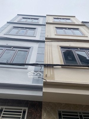 hàng kín. mặt phố hồ tùng mậu. dt 90m2*21.9 tỷ nhà 5 tầng. kinh doanh sầm uất ngày đêm