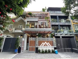 [cam kết thông tin chuẩn] biệt thự đẹp có hầm và thang máy khu mỹ phước - phú mỹ hưng