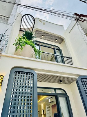 siêu phẩm nhà đường oto cao đạt - quận 5. 66,7m2 gần bệnh viện nhiệt đới, cho thuê 18tr/th
