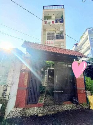 hẻm xe hơi ngủ trong nhà- 68m2 - 5pn phù hợp gia đình đông người hoặc cải tạo thành chdv