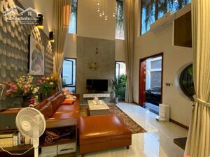 Siêu biệt thự mặt tiền Thới Tam Thôn , Hóc Môn 3Tx 300 m2 . Giá chỉ 14 tỷ (TL)